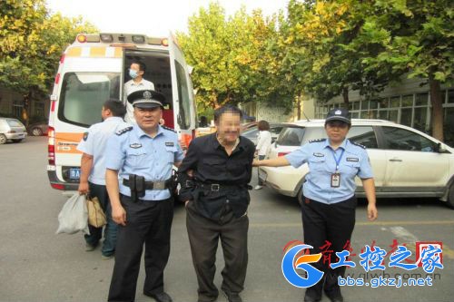 民警和医护人员将发病男子送到济南市精神卫生康复中心就医治疗